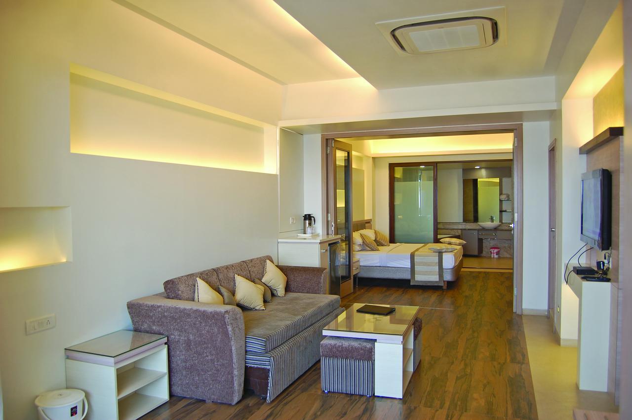 Hotel Miramar Daman Luaran gambar