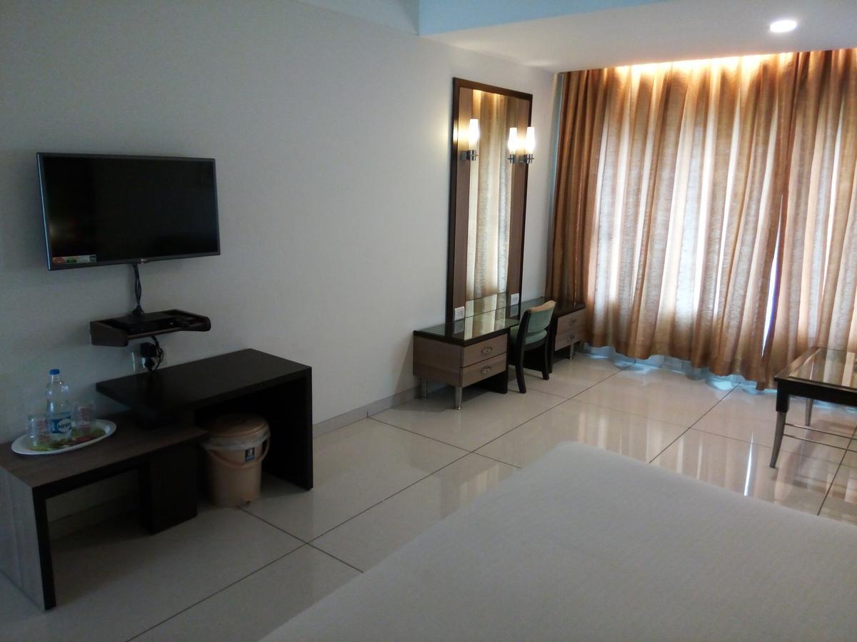 Hotel Miramar Daman Luaran gambar