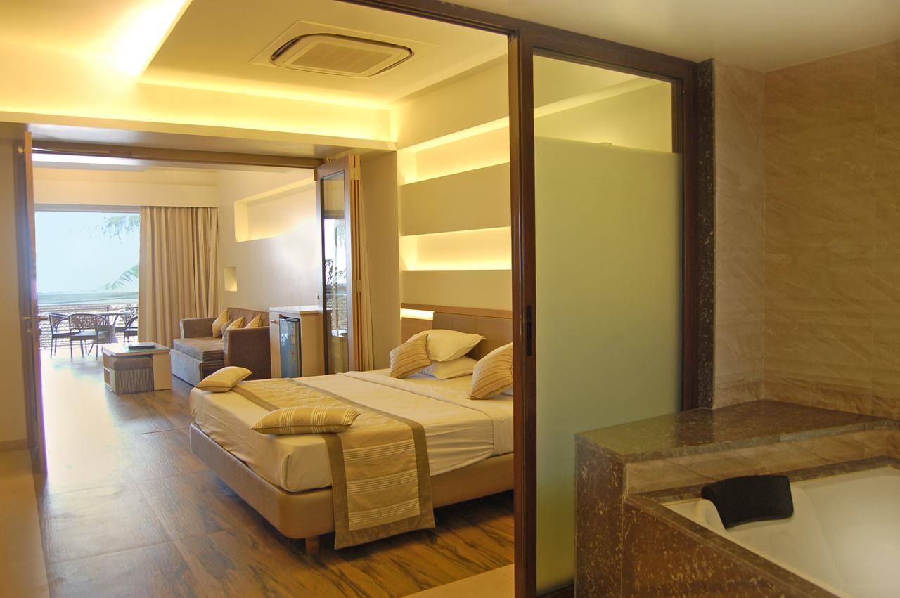 Hotel Miramar Daman Luaran gambar